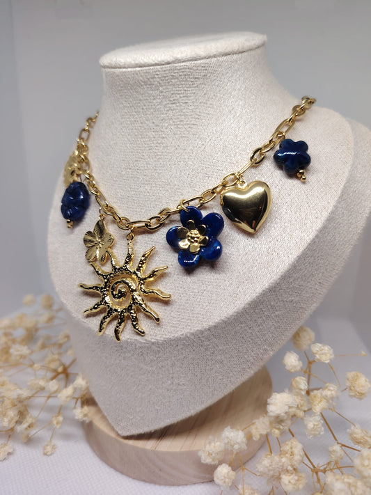 Collier Charms Soleil & Fleurs Bleues – Acier inoxydable
