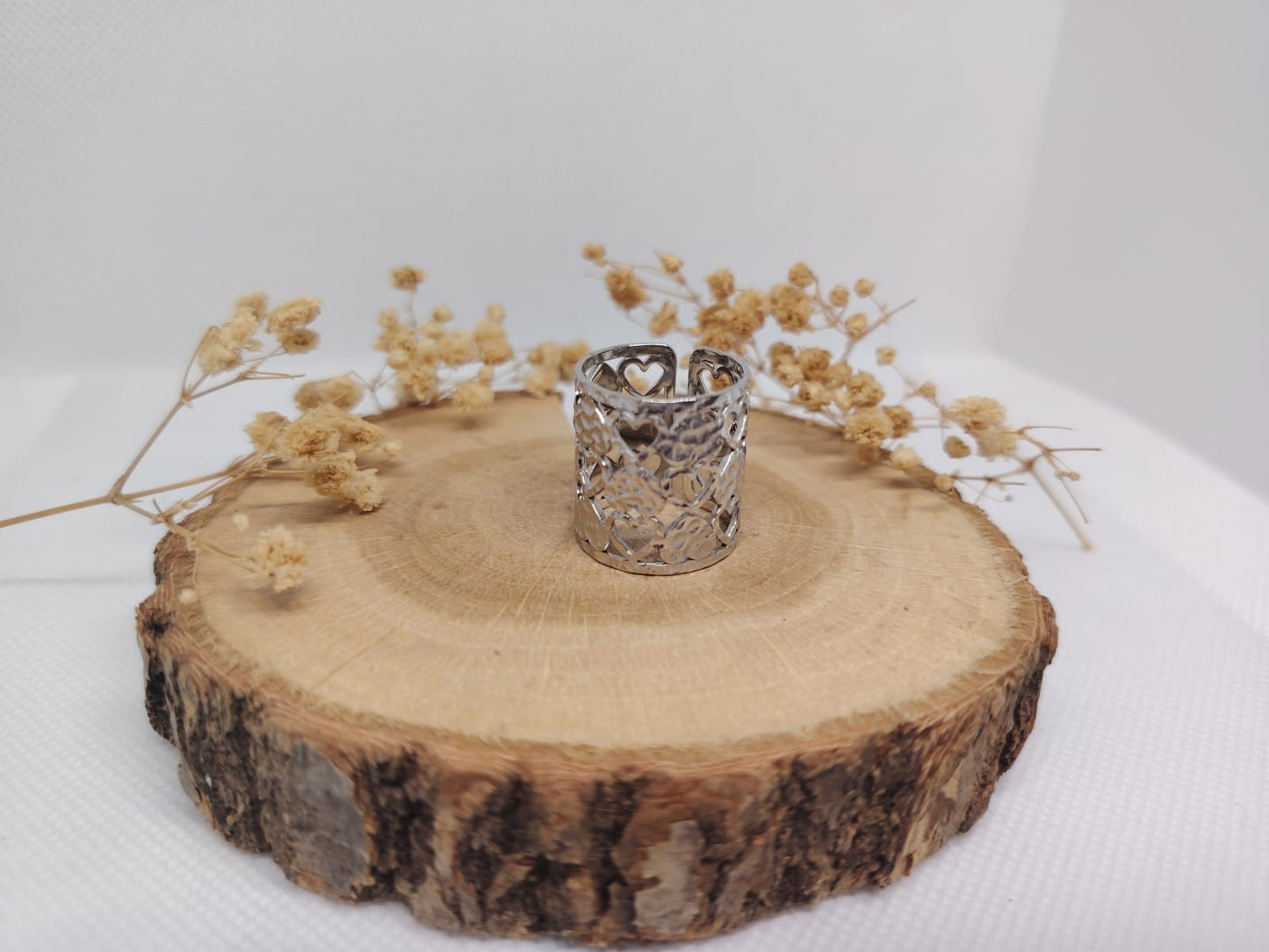 Bague Large Ajourée Cœurs en Acier Inoxydable – Élégance & Féminité