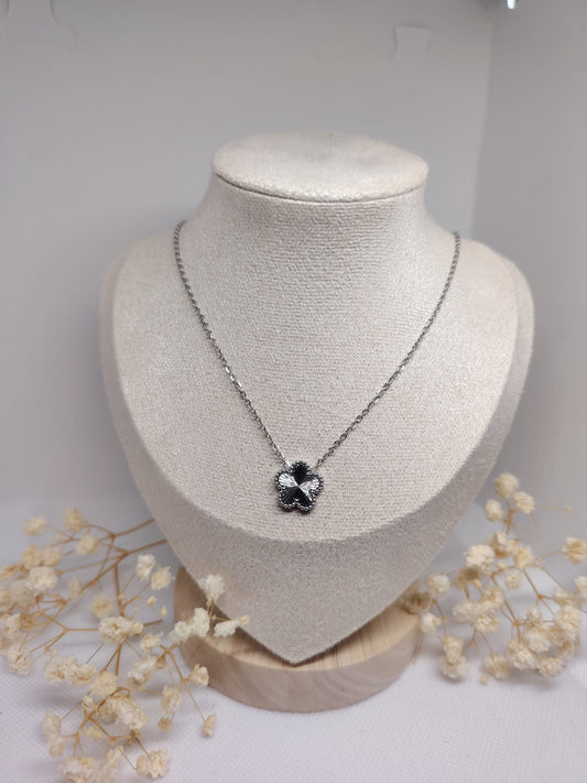 Collier Trèfle Argenté – Acier Inoxydable