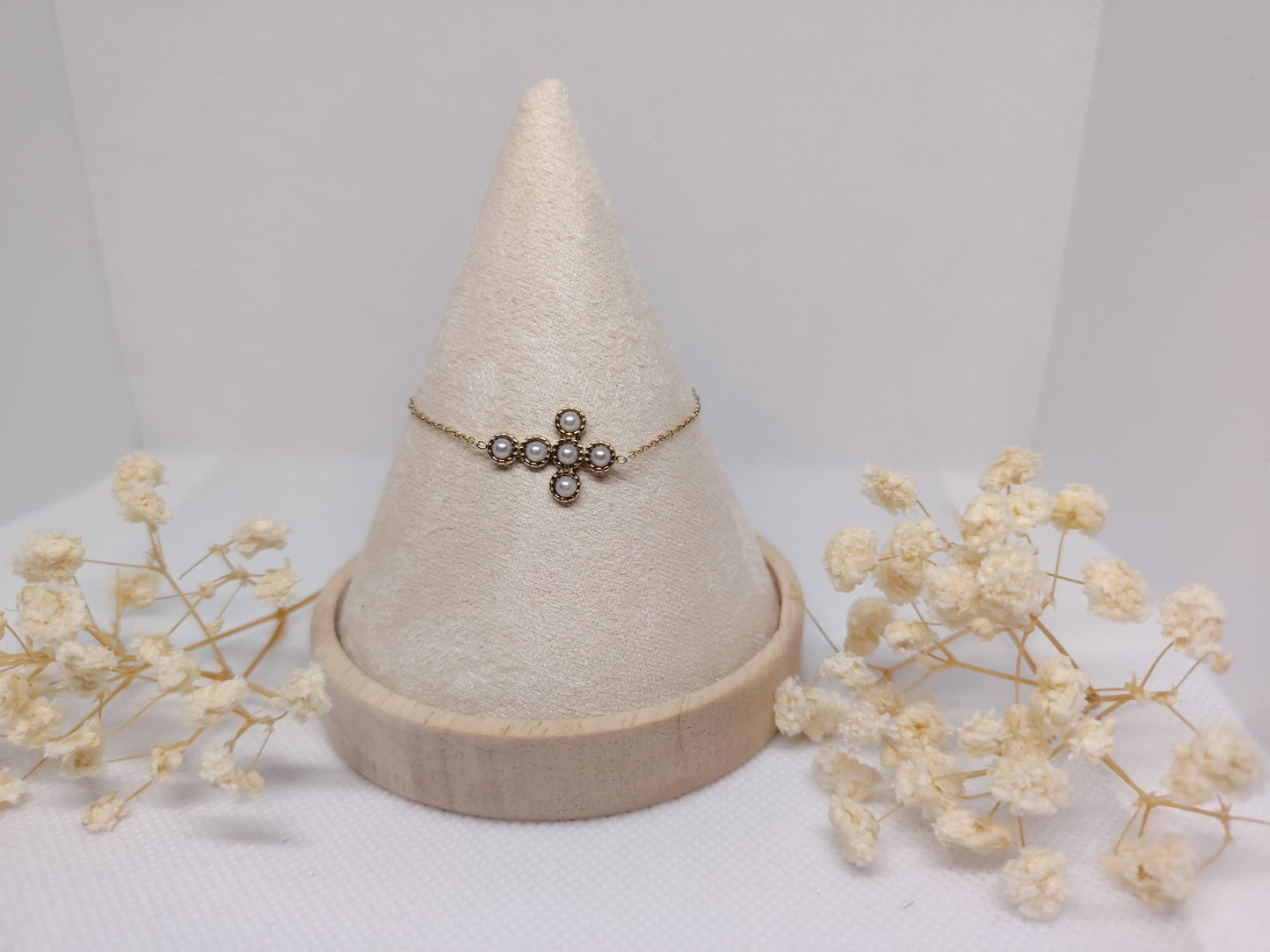 Bracelet Croix Perlée – Acier Inoxydable Doré