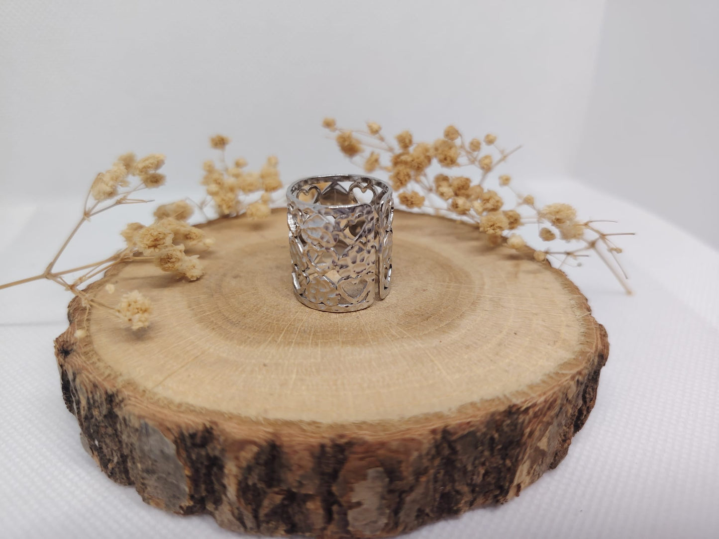 Bague Large Ajourée Cœurs en Acier Inoxydable – Élégance & Féminité