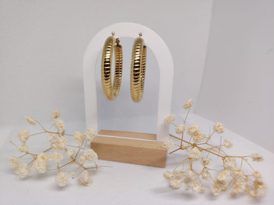 Boucles d’Oreilles Créoles Dorées Strié – Acier Inoxydable 45 mm